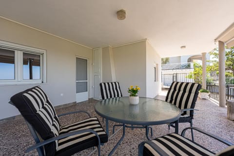 Veranda Vatopedi House in Halkidiki