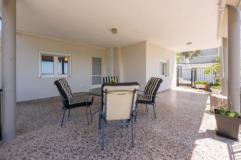 Veranda Vatopedi House in Halkidiki