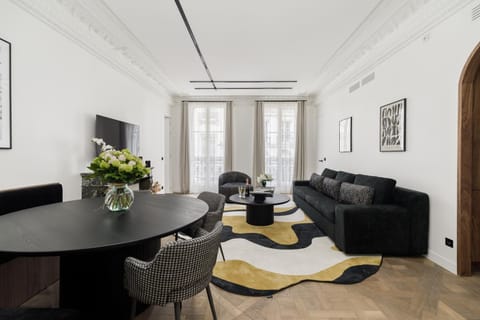 Communal lounge/ TV room, TV and multimedia, Living room, Seating area