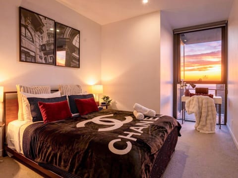 Bed, Photo of the whole room, Bedroom, Sea view, air conditioner