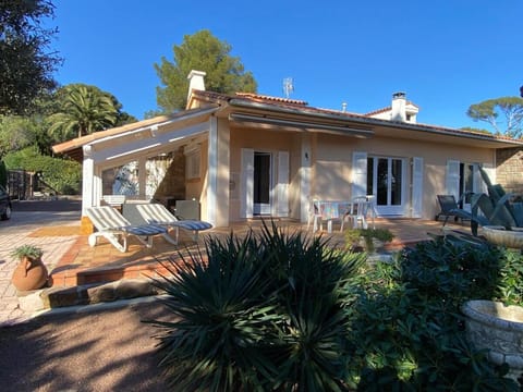 Property building, Patio, Garden, Garden view