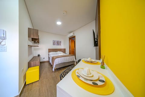 TV and multimedia, Kitchen or kitchenette, Photo of the whole room, minibar