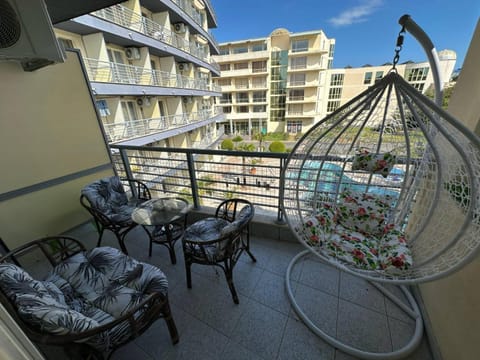 View (from property/room), Balcony/Terrace, Seating area