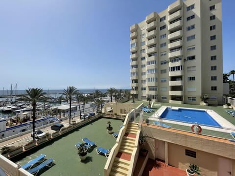 Intermobiliaria Rentals - Puerto Paraíso 42D Apartment in Estepona