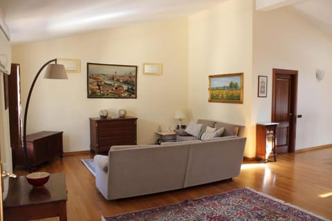 Palazzo Cellesi Apartment in Pistoia