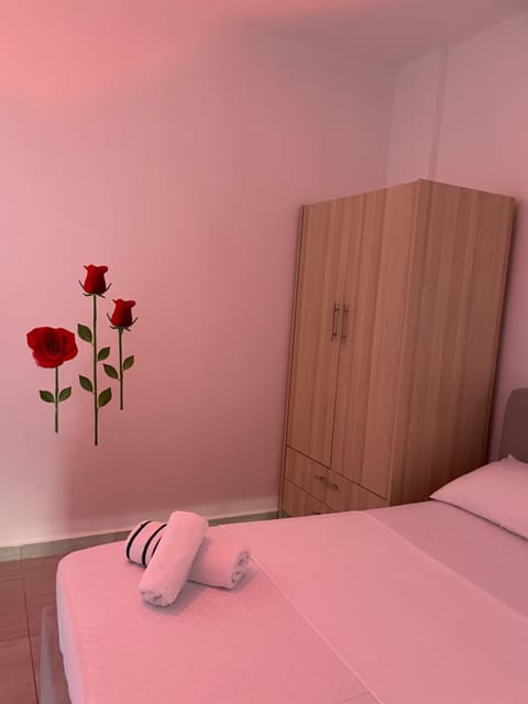 Hida House Apartment in Ksamil