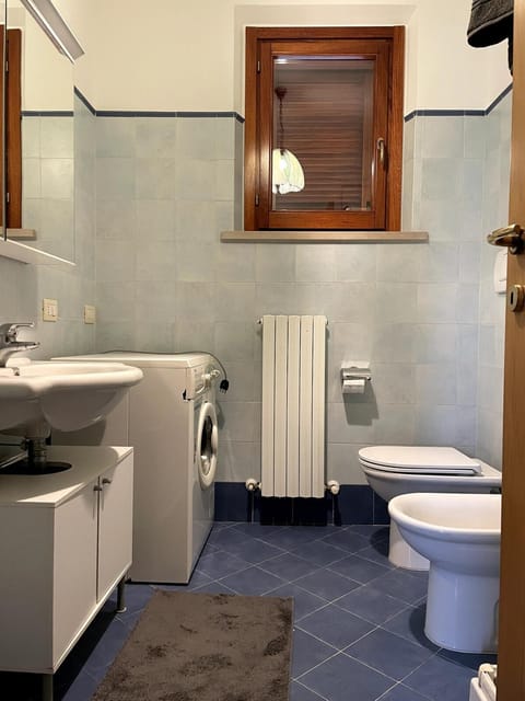 Toilet, Bathroom, bidet, washing machine