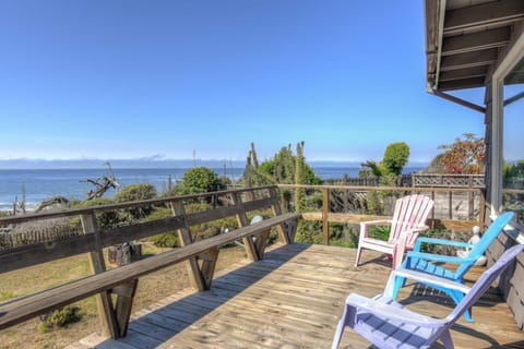 Ocean Bungalow - Tesla EV Station & Near Trails House in Gualala