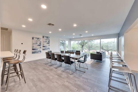 Beach House 2 on Lake LBJ - Sleeps 24 House in Kingsland