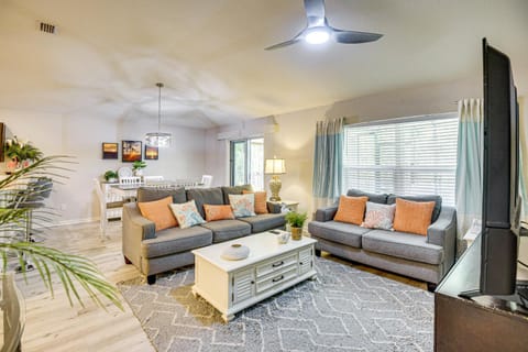 10 Mi to Ocean Home with Lanai in Ormond Beach! House in Ormond Beach