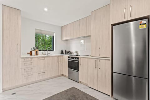 Tasteful Auckland 2 Bed 1 Bath House in Auckland