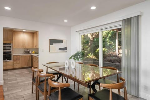 Overlooking Luxury - Pool Heat - Spa - Games House in Whittier