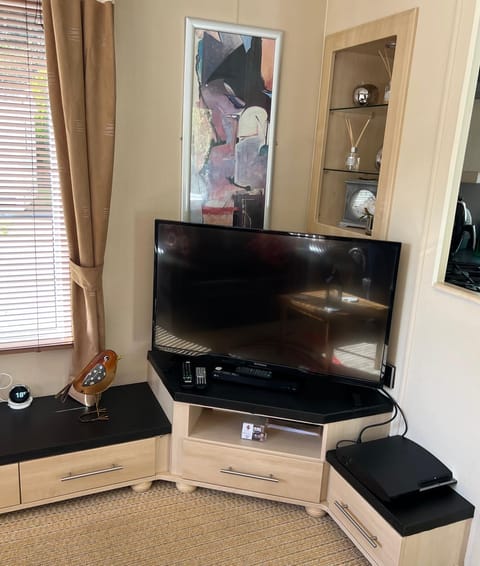 Robins Nest Oakdene Forest Park Campground/ 
RV Resort in East Dorset District