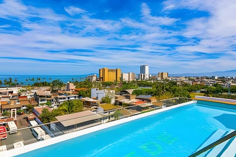Bird's eye view, City view, Landmark view, Sea view, Area and facilities, Swimming pool