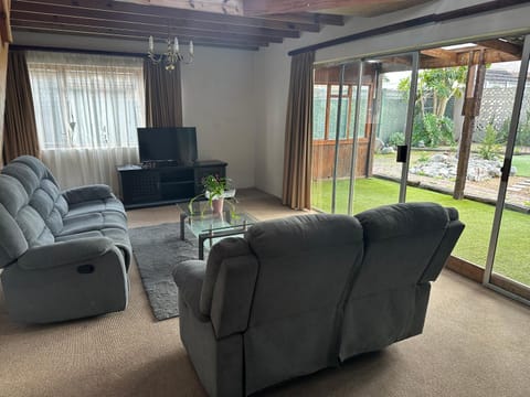 TV and multimedia, Seating area