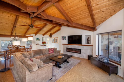 Private-Red Rock Views -Fire Pit-Hot Tub-Location House in Sedona