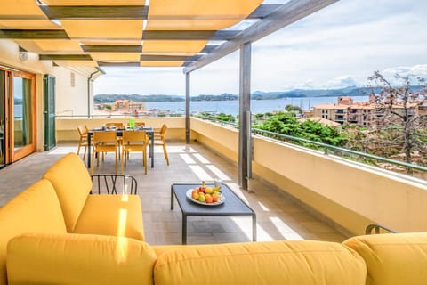 Patio, Day, Natural landscape, View (from property/room), Balcony/Terrace, Living room, Seating area, Dining area, Sea view