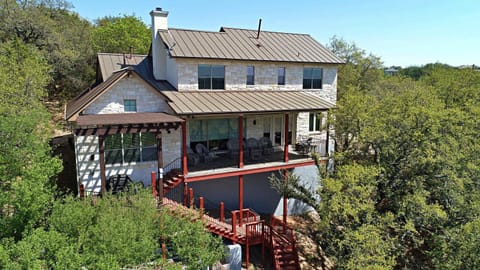 Pet-Friendly Oasis in Gated Community House in Lake Travis