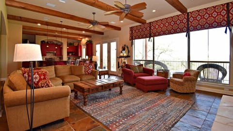 Pet-Friendly Oasis in Gated Community House in Lake Travis