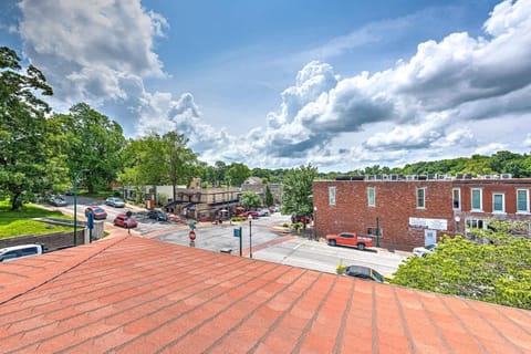 The Uptown Suite at The Historic Connely Harrington House in Siloam Springs