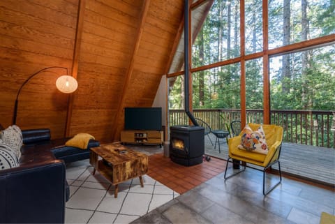 Star Nest - Secluded Forest Property House in Sonoma County