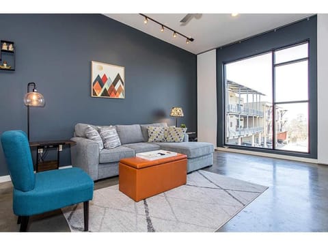 Convenient Condo Near Zilker & Barton Springs House in Zilker