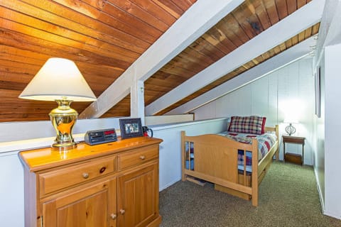 Horizons 4 Year-Round Outdoor Activities House in Mammoth Lakes