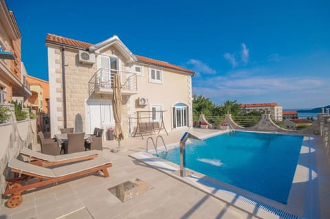Patio, Day, Summer, Seating area, Pool view, Sea view