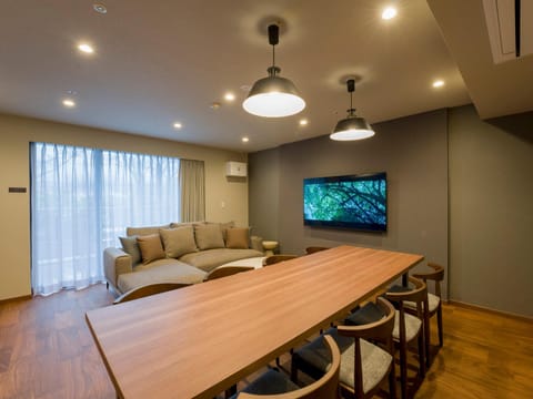 Living room, Dining area