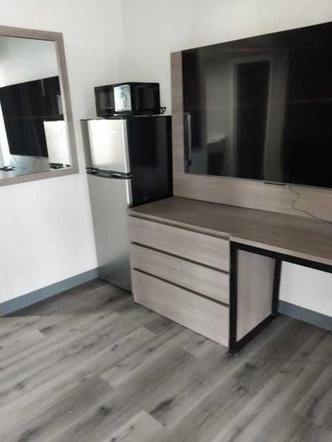 TV and multimedia, oven