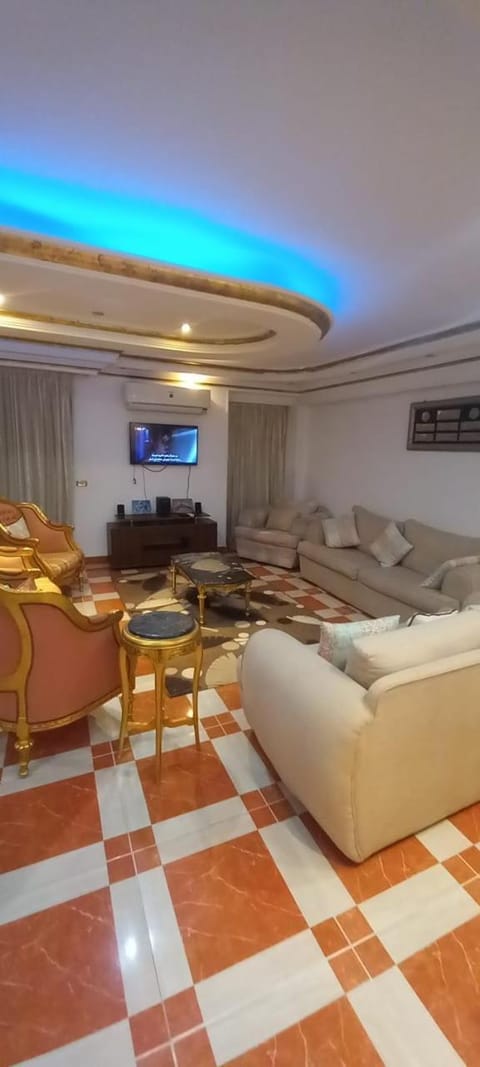 TV and multimedia, Seating area