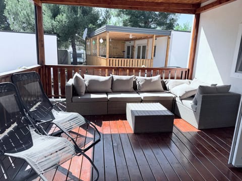 Mobile home sunshine House in Šibenik-Knin County, Croatia