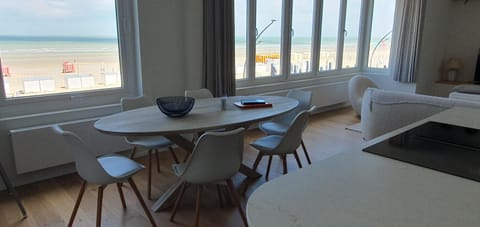 Dining area, Sea view