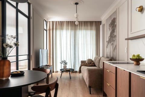 TV and multimedia, Kitchen or kitchenette, Living room