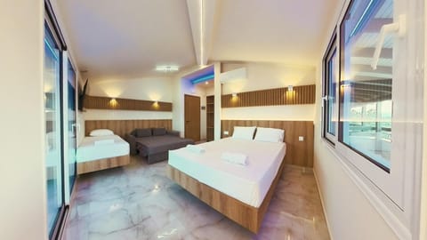 Bed, TV and multimedia, Photo of the whole room