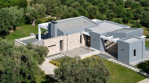 Property building, Day, Natural landscape, Garden view