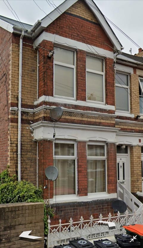 Cosy 2 Bedrooms flat in Newport - F2 Apartment in Newport