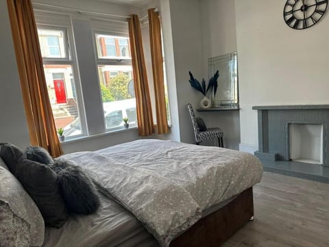 Cosy 2 Bedrooms flat in Newport - F2 Apartment in Newport