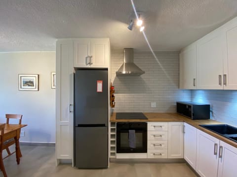 Laguna Waterfront Escape Apartment in Knysna