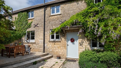 Property building, Garden, Garden view