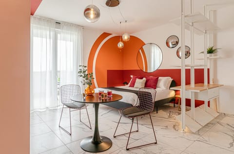 Bed, Living room, Photo of the whole room, Seating area, Dining area, Bedroom