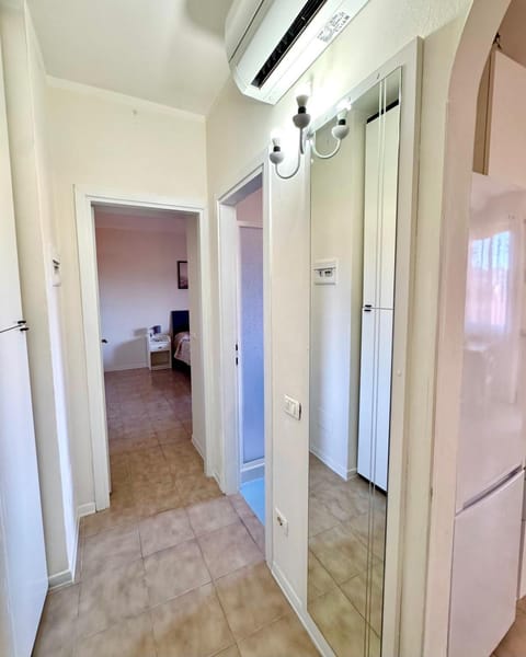 wardrobe, air conditioner