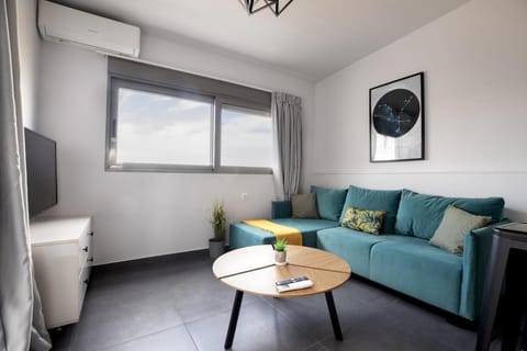 TV and multimedia, View (from property/room), Living room, Seating area, air conditioner