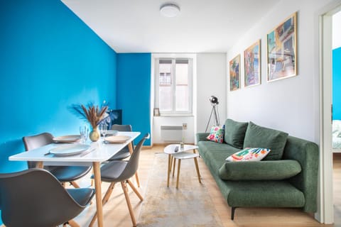Living room, Seating area, Dining area