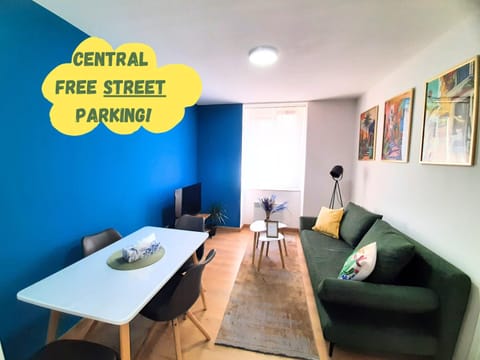 Living room, Seating area, Parking