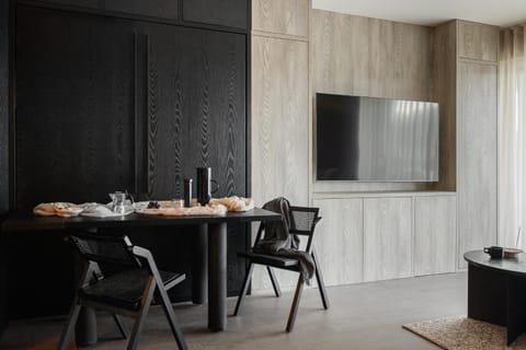 TV and multimedia, Dining area