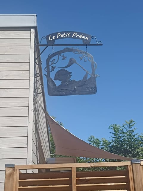Property logo or sign
