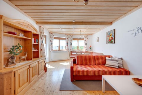 Ferienhaus Hirschalmblick Campground/
RV Resort in Salzburgerland