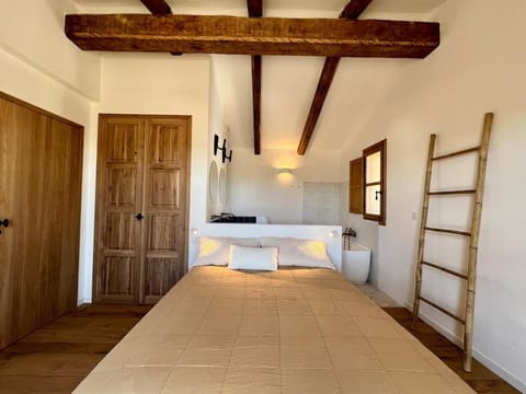 Bergerie de charme, piscine chauffée, vue nature entre mer et montagne, Sotta Villa in Porto-Vecchio