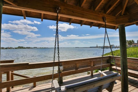 Island Time - Hosted By SkyRun Anna Maria House in Bradenton Beach